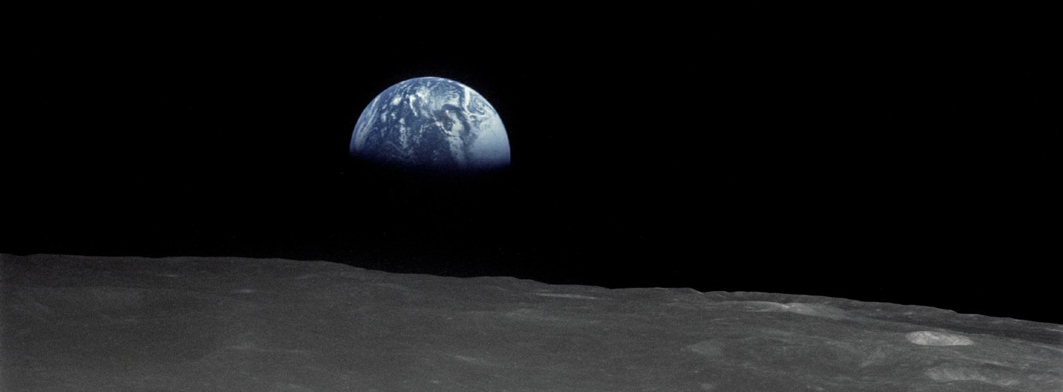 Earthrise-crop_orig