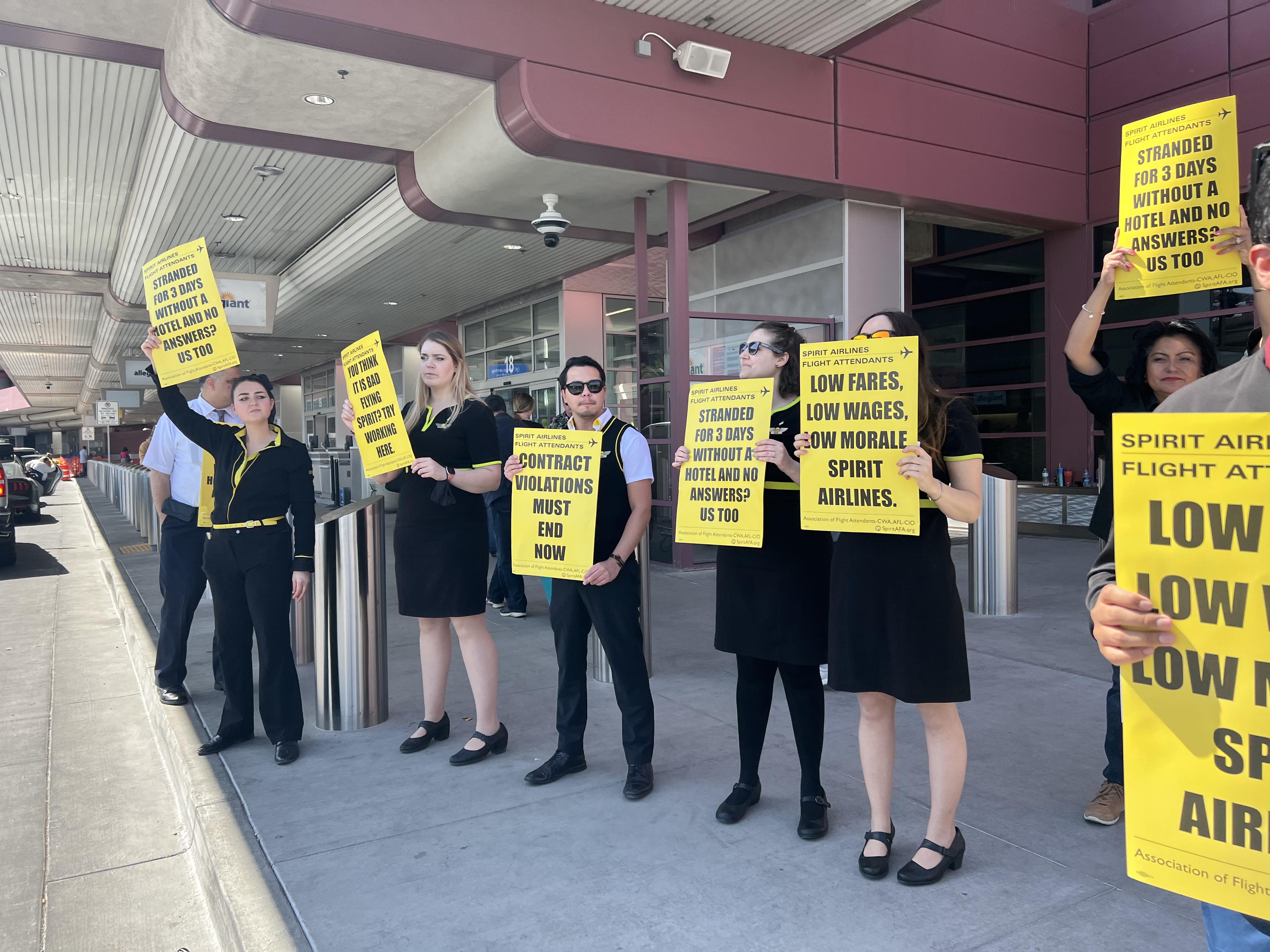 Spirit Flight Attendant Picketing 