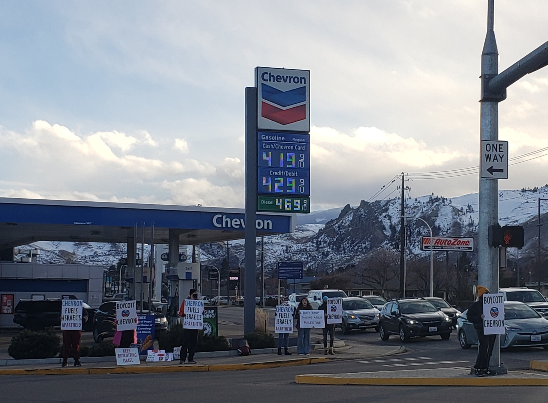 Protesters picketing the Chevron gas station in Wenatchee, Washington
