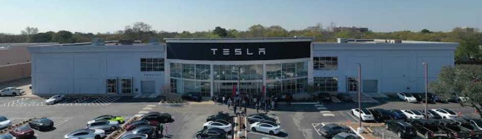 Pic of TESLA Service Center Westchase as seen from Westheimer