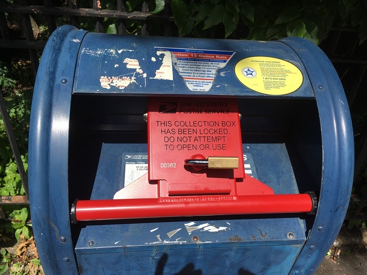 SIGN ON Save the USPS! Tell the Senate to return from recess.