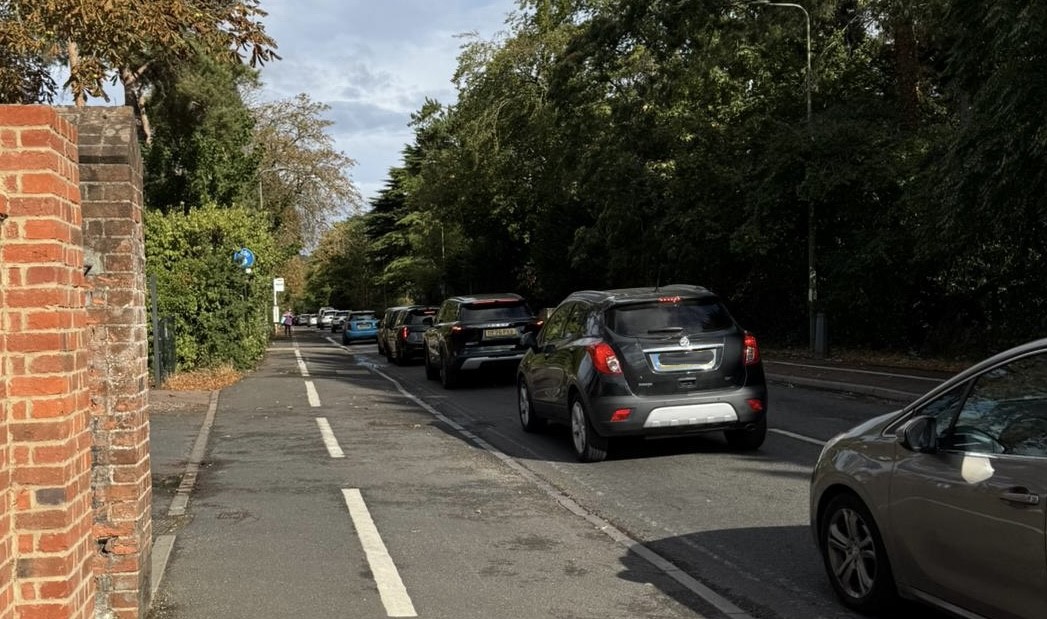 Cars queuing on Old Road