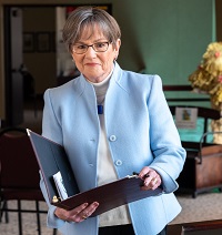 Laura Kelly